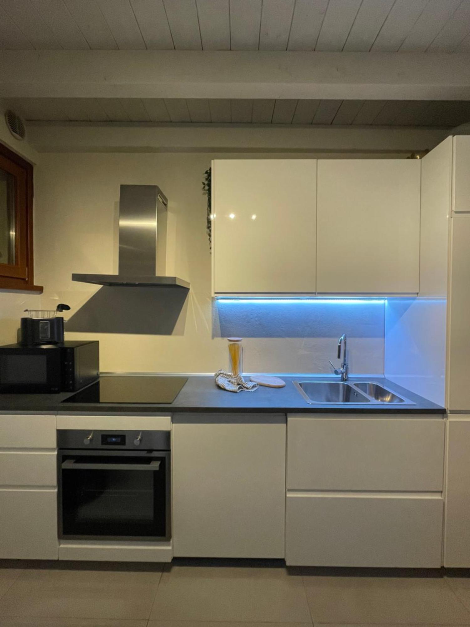 Amelie Apartment Desenzano del Garda Eksteriør bilde